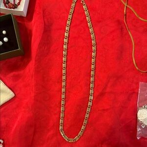 Elegant Gold Chain Necklace